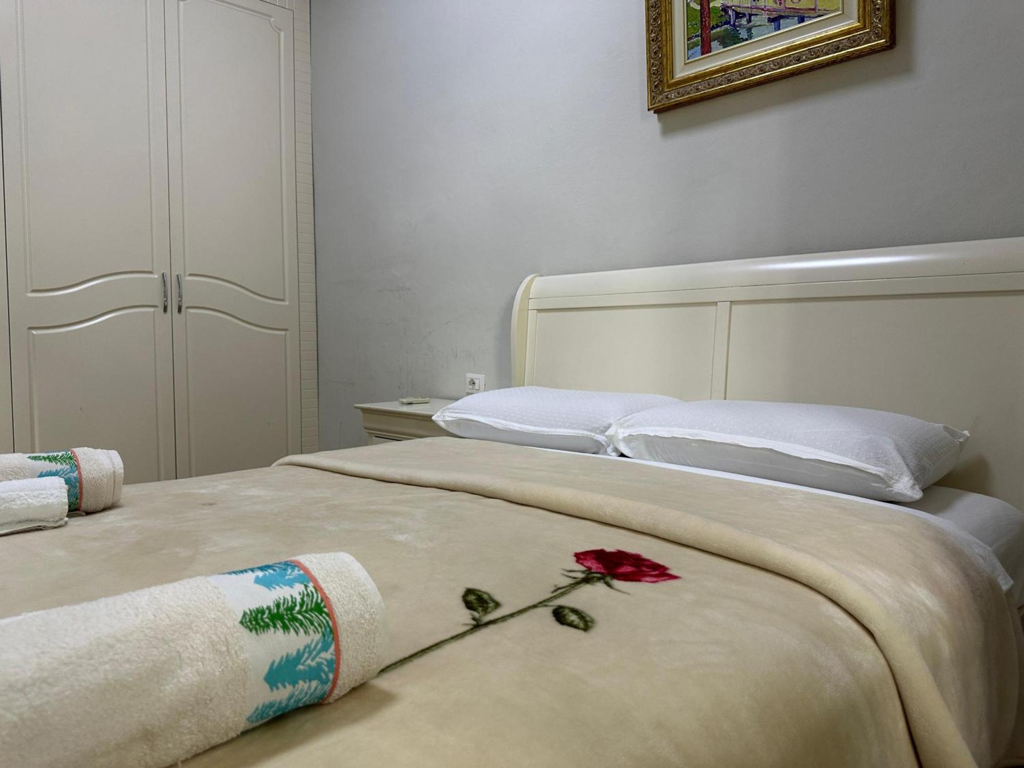 Kelly'S Cozy Hideaway - Central Tiranë Ngoại thất bức ảnh
